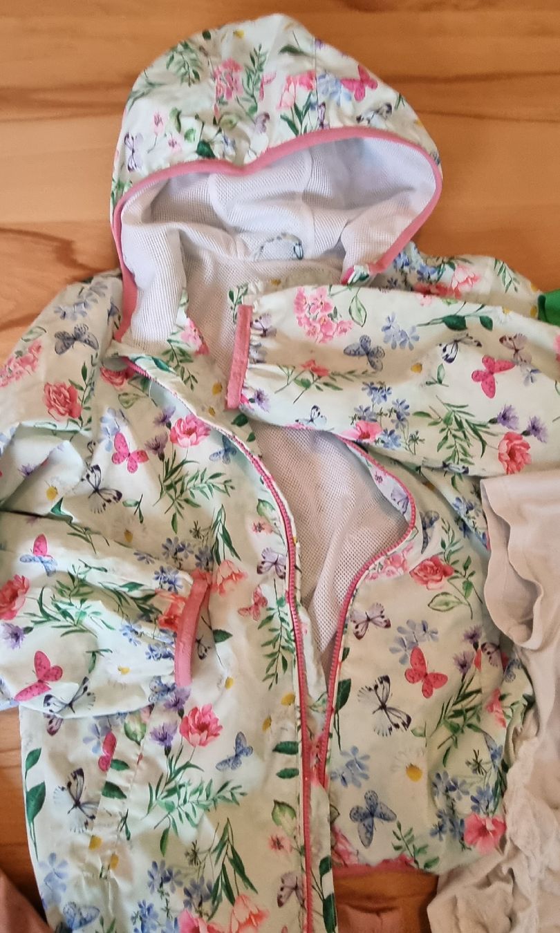 Lotti & Set di vestiti: Schönes Frühlingskleiderpaket Gr. 128 – Usato da Rickenbach Sulz venduto da Flores1980 2