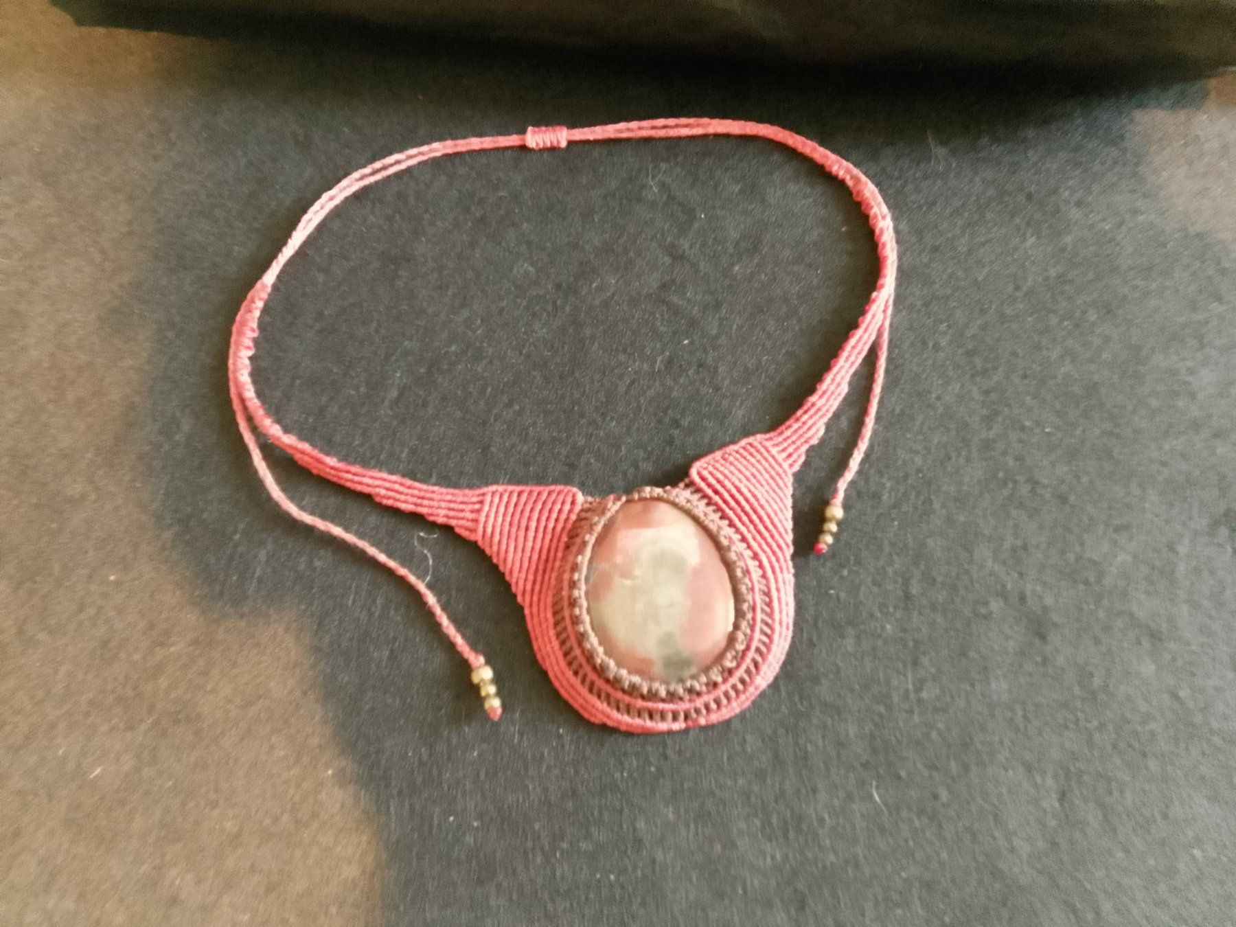 Catenine: handgemachte Makramee Kette / Collier mit Heliotrop – Nuovo (secondo la descrizione) da Pfäffikon ZH venduto da Emporos_42 1