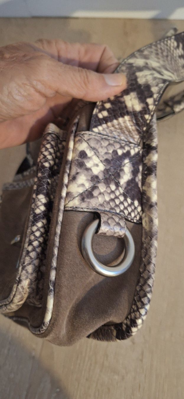 Michael Kors Sacs femmes: Michael Kors - Umhängetasche Wildleder/Pythonprägung – D'occasion à Granges VS par dan_6bcm 7