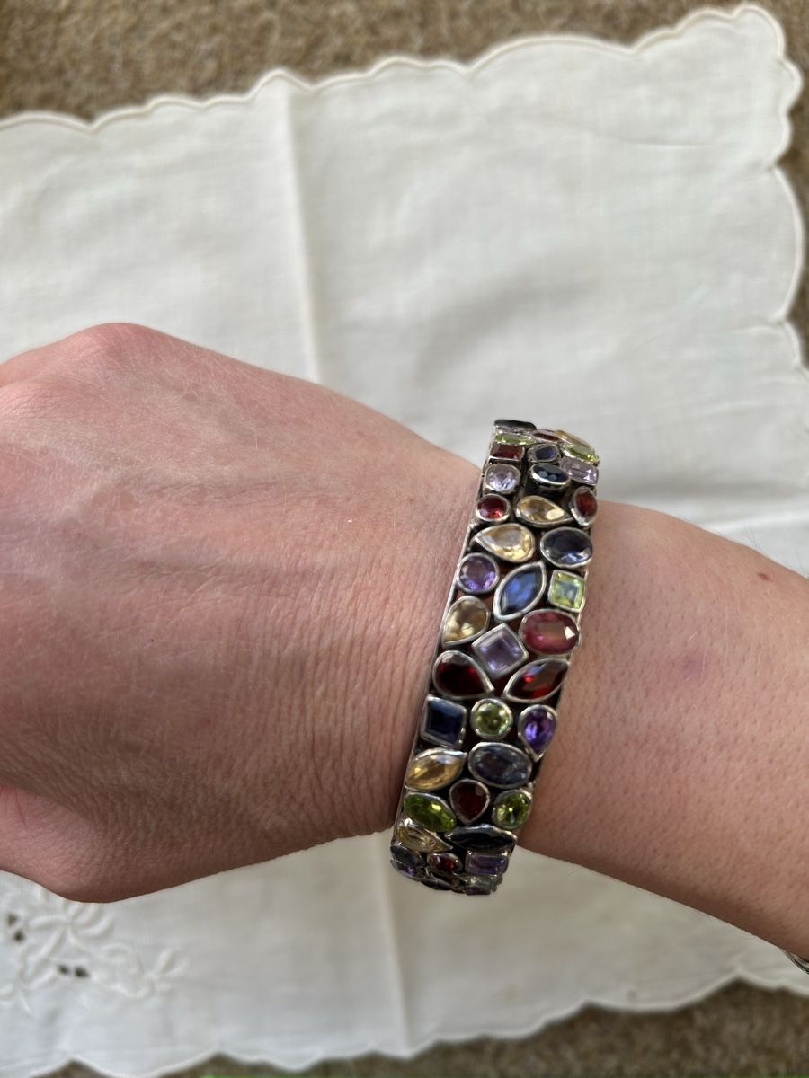 Bracciali & Braccialetti: Wunderschöner Armreif Silber mit Edelsteinen – Usato da Birsfelden venduto da Exclusivity 4