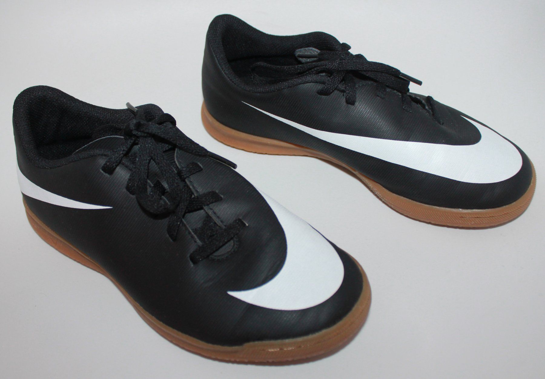 Nike Scarpe per ragazzi: Chaussures de foot Nike t. 36 – Usato da Peseux venduto da Gilloss 2
