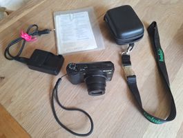 Sony Cyber-Shot DSC-HX20V Kompaktkamera mit Ladegerät/Tasche