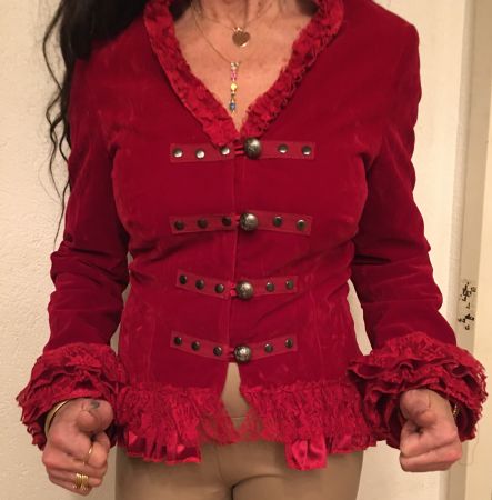 Hearts and Roses Red Velvet Gothic Tail -Frac victorien
