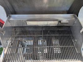 Gas grill 