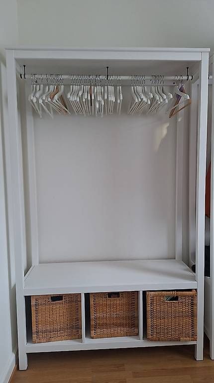 Porte manteau: Kleiderschrank / Garderobe  – D'occasion à Luzern par ClariTan