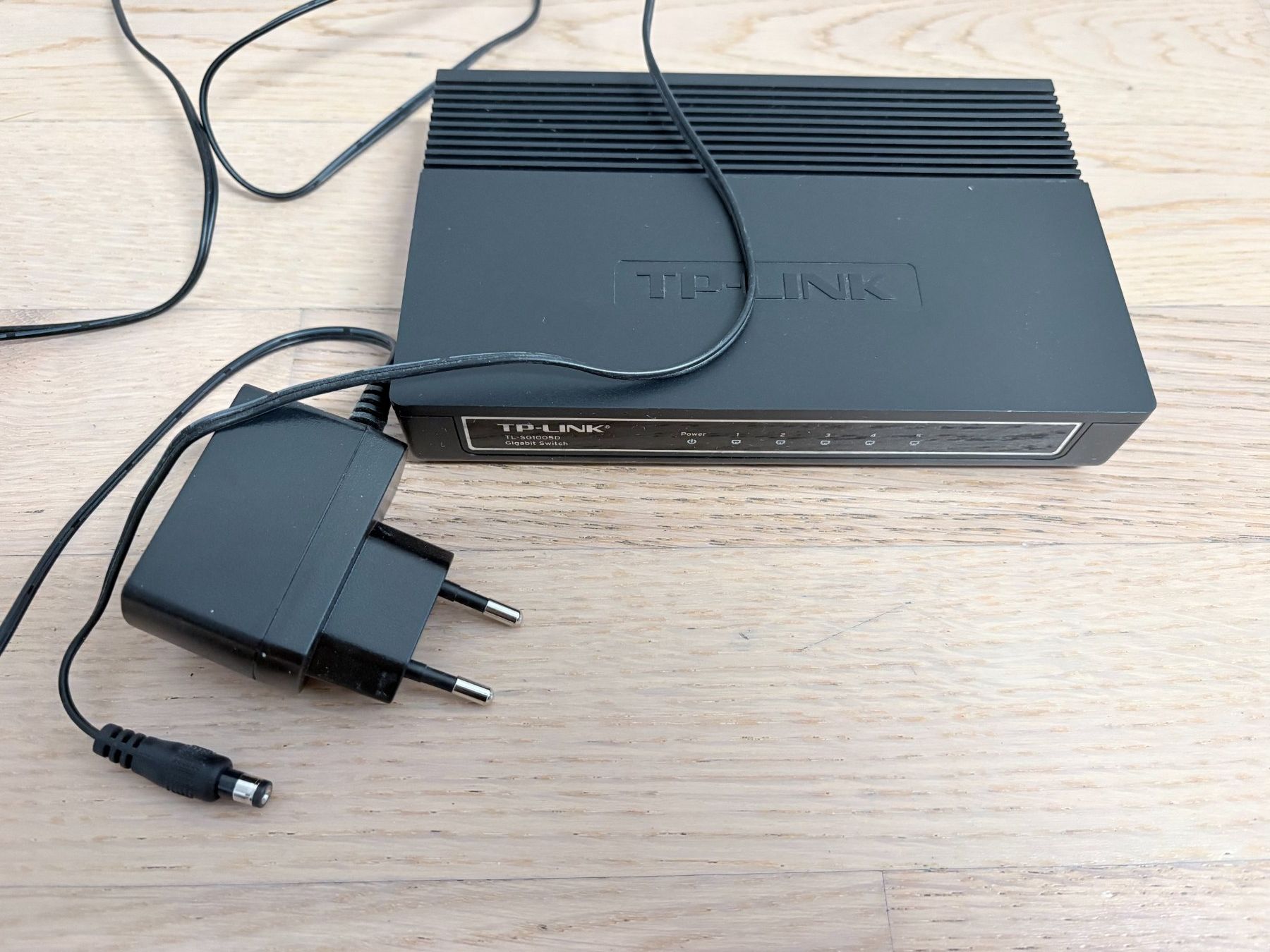 TP-Link Hubs & Switches: TP-Link TL-SG1005D 5-Port Gigabit Desktop Switch – Gebraucht aus Lachen SZ von ah2006 1