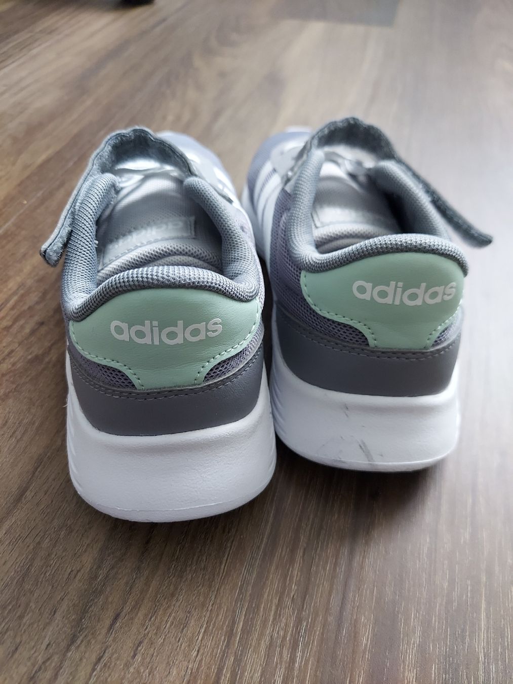 Adidas Scarpe per ragazzi: Adidas Lite Racer Turnschuhe Gr. 33 – Usato da Altishofen venduto da tammy05 2