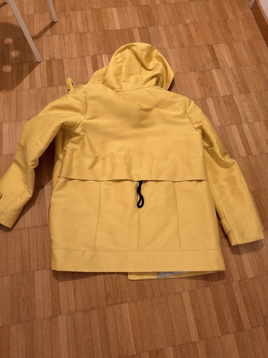 Zara Giacche: Gelbe Regenjacke von Zara Basic in Grösse M – Usato da Jona venduto da ch7_bc5v 3