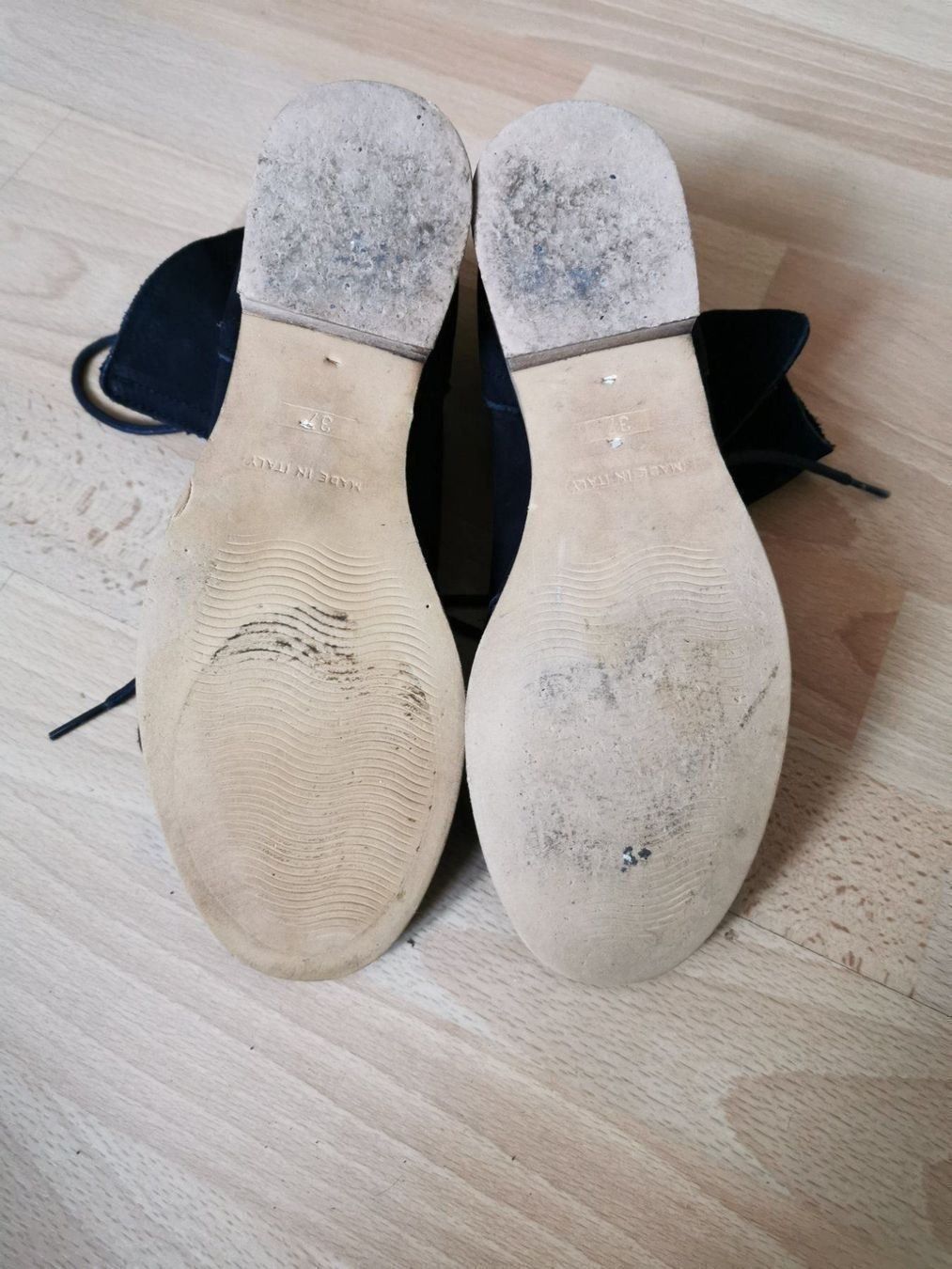 Scarpe da donna: Schwarze Stiefelleten Grösse 37 – Usato da Unterägeri venduto da Fiobi 2