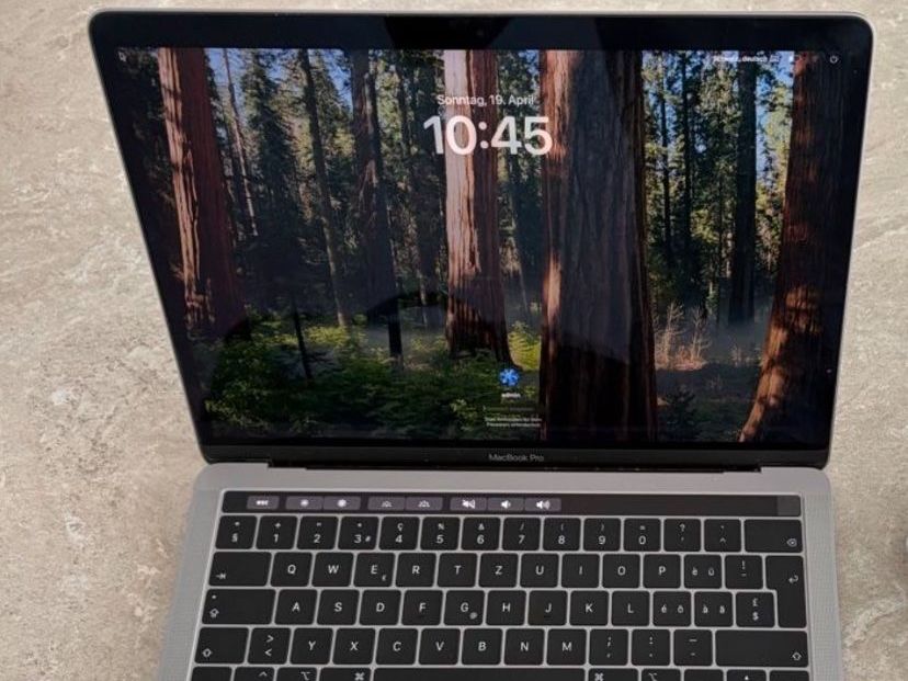 Apple Notebook: MacBook Pro 13" 2019 8/512gb Ver.SEQUOIA Top Zustand! – Usato da Versoix venduto da sin_22ht