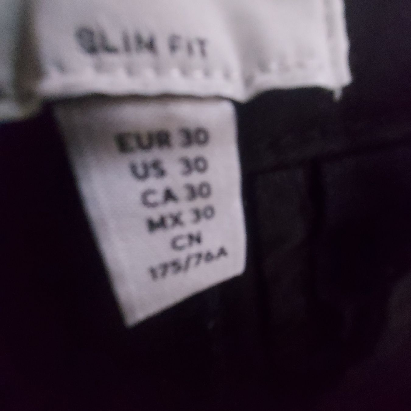 H&M Pantaloni: Herren Hose Gr. 174  schwarz – Usato da Trimbach venduto da Shanja99 2