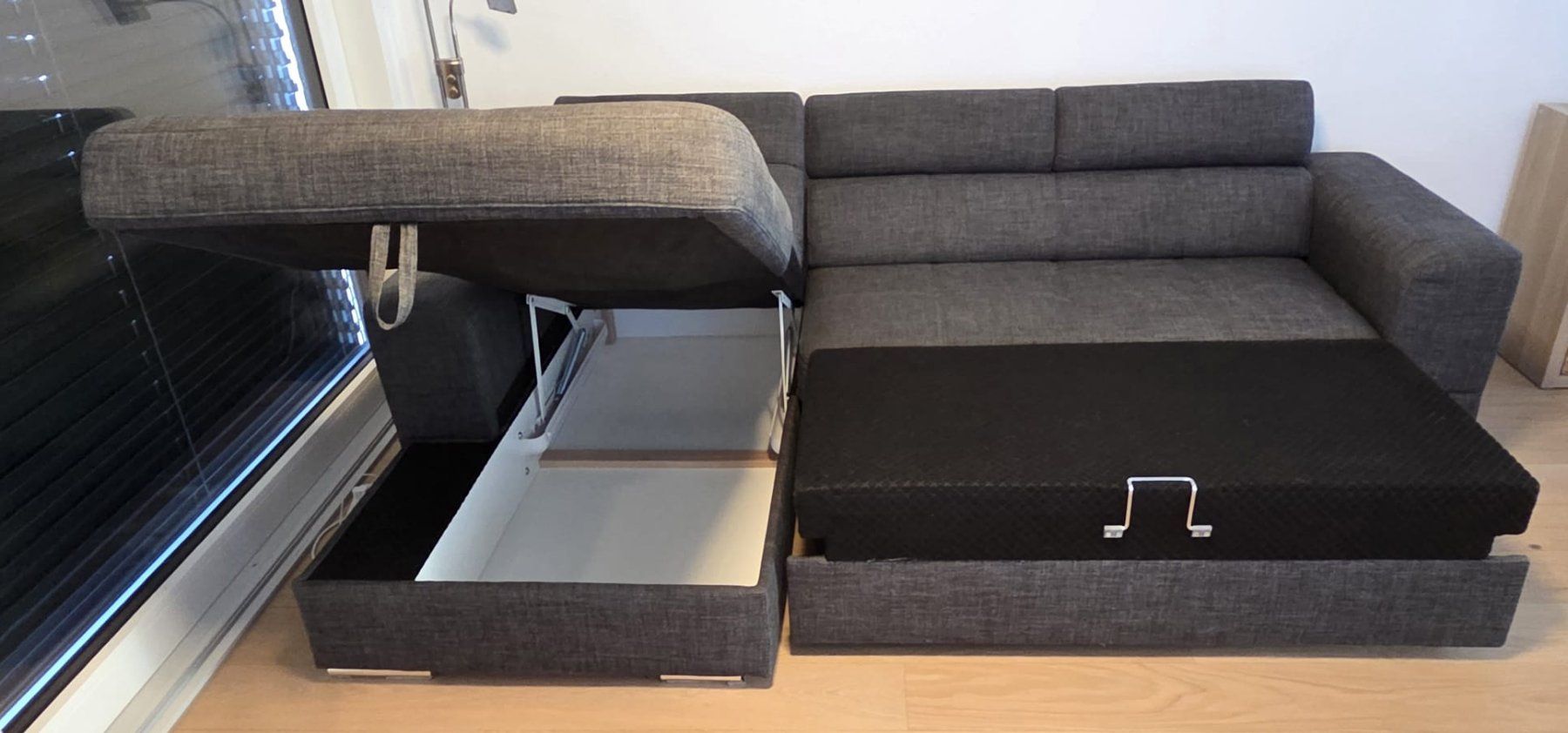 Sofas: Eck-Sofa anthrazit mit Bettfunktion und Bettkasten – D'occasion à Gwatt (Thun) par Taipan49 2