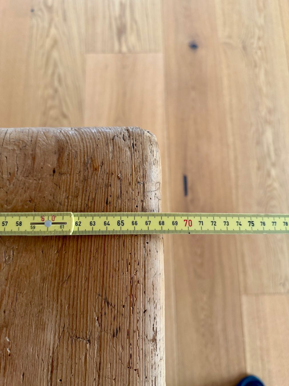 Tische: Wunderschöner, antike Holztisch – Gebraucht aus Champfer von sujac 9