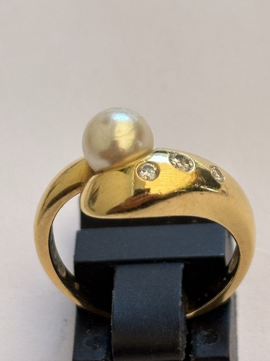 Anelli: Goldring mit Perle und Diamanten 18 Karat – Usato da Langnau am Albis venduto da flusspflege 2