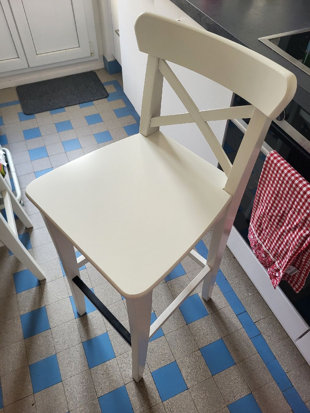 Ikea Seggioloni: 2 chaises hautes de cuisine – Nuovo (secondo la descrizione) da Lausanne venduto da mar_6pfz 2