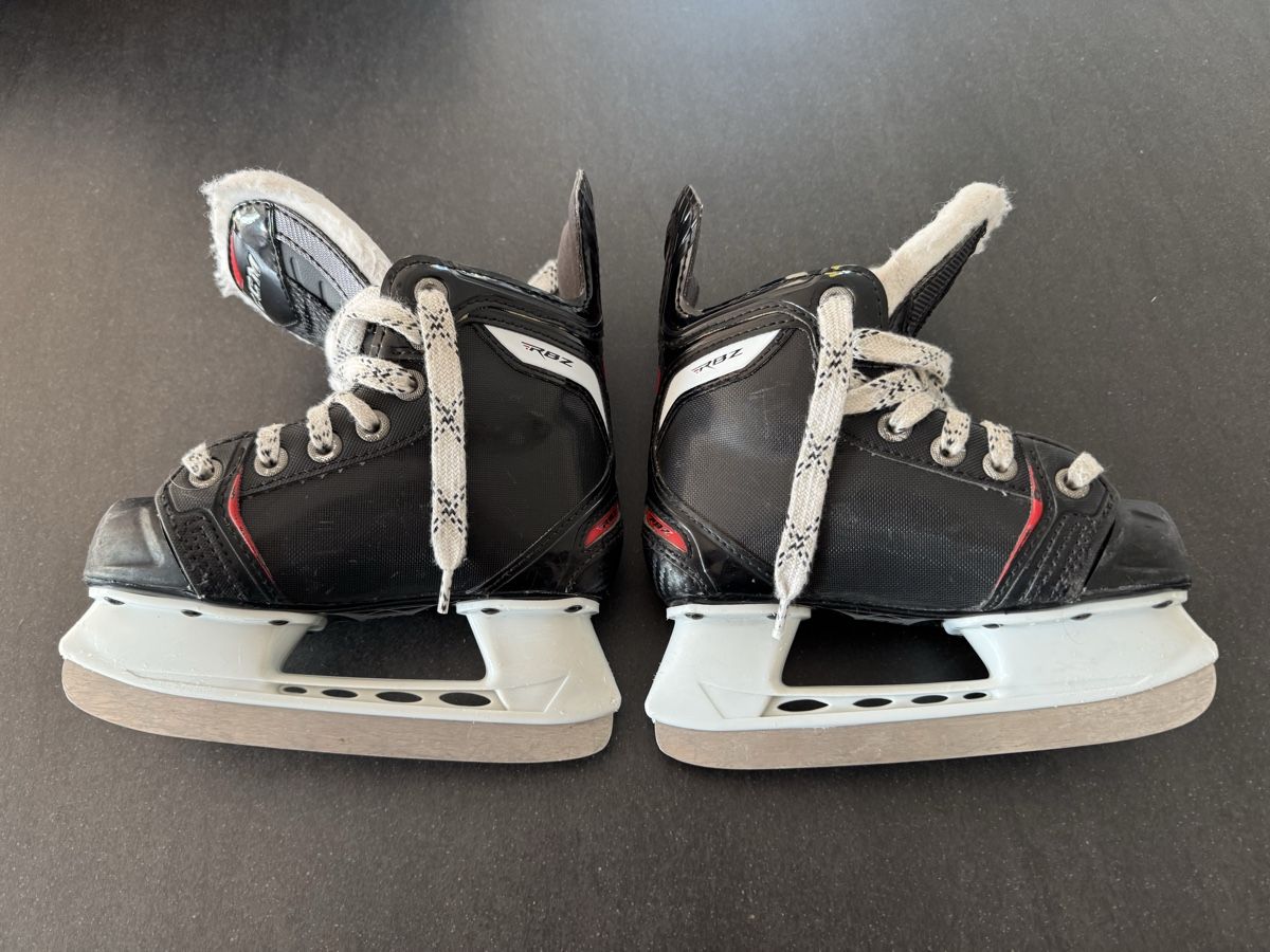 Ccm Pattini da ghiaccio: Schlittschuhe Grösse 27.5 – Usato da Winterthur venduto da ag004