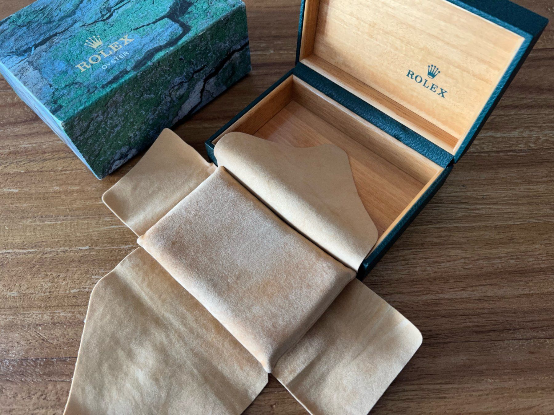 Rolex Uhren: ROLEX vintage Submariner Date 16610 leather box +outerbox – Gebraucht aus Mont-sur-Lausanne von vmi_ym5l 7