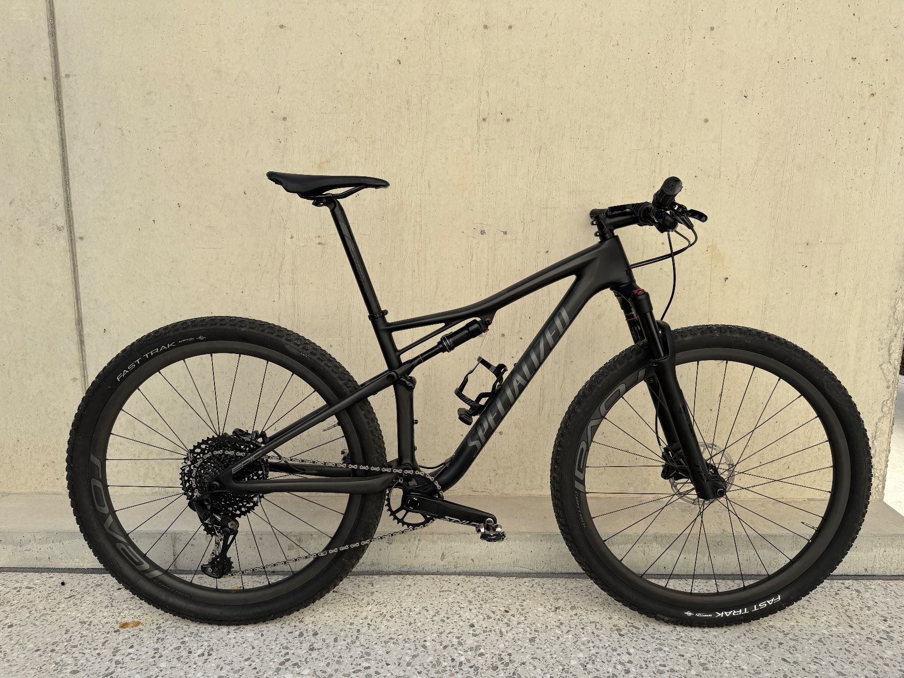 Specialized Vélos: Specialized Epic Expert M – D'occasion à Attiswil par luk_nm8g