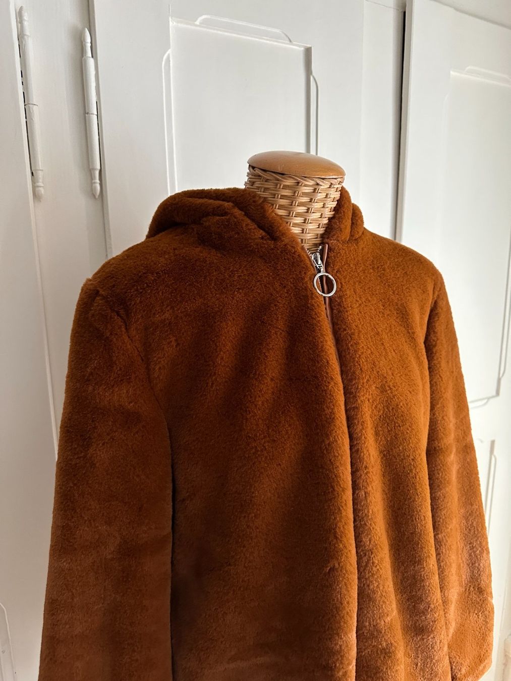Giacche: B.YOUNG - Plüschjacke braun 38 – Usato da Zürich venduto da Diazaio 1
