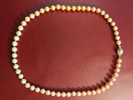 Elegante vintage Perlenkette mit speziellem Verschluss!