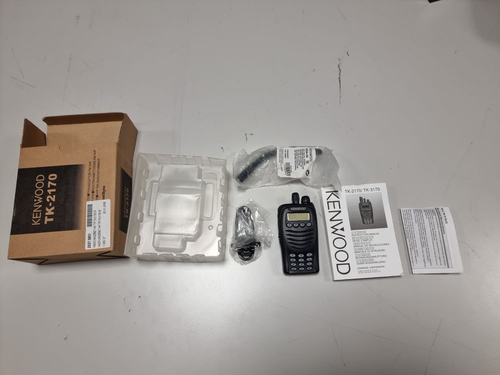 Kenwood TK2170 VHF FM TRX Neugerät mit OVP (Gerät 1) Kaufen auf Ricardo