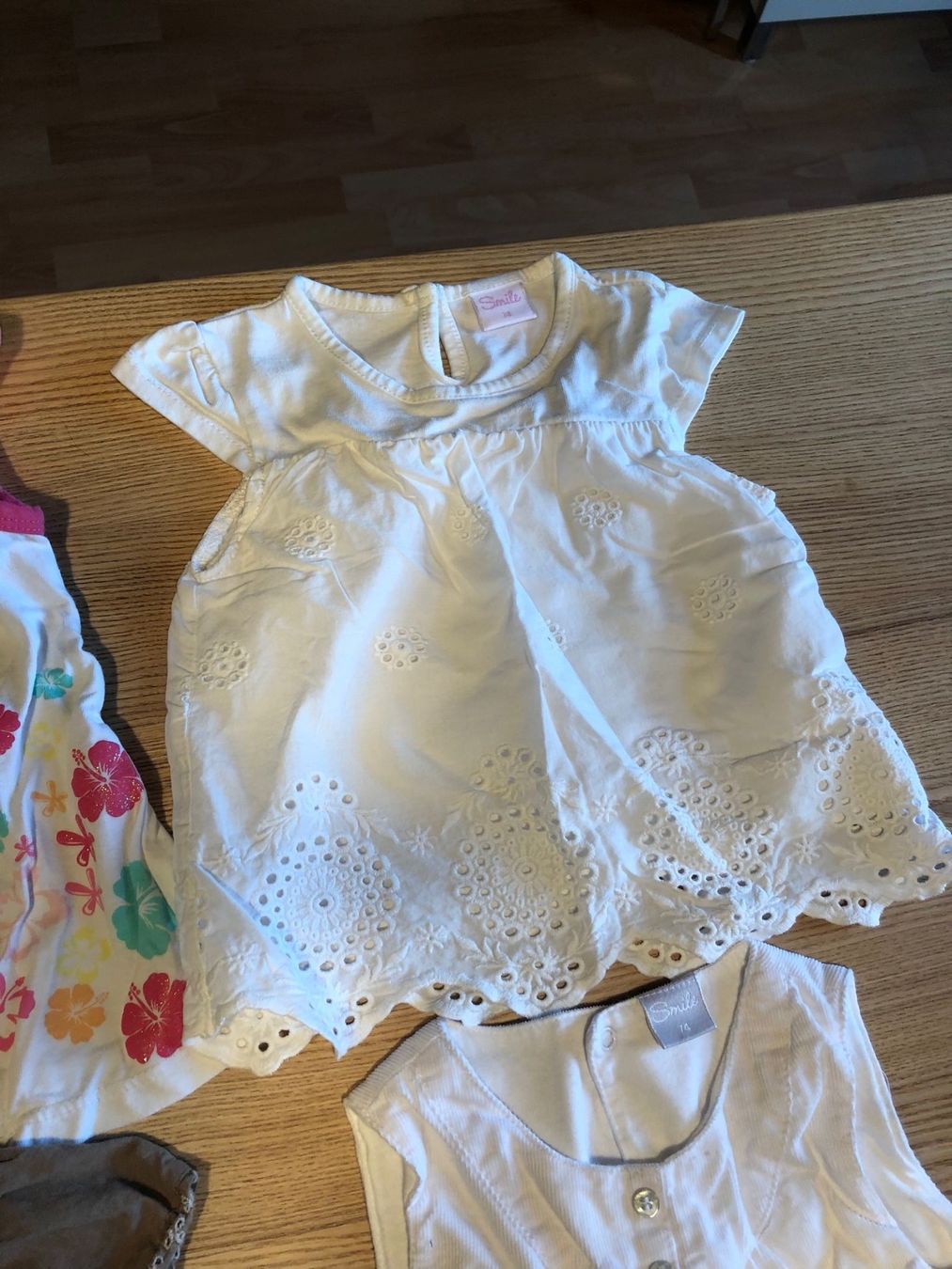 Lotti & Set di vestiti: 8-teiliges Mädchenpaket 74-80 – Usato da Röschenz venduto da Tashroal 4