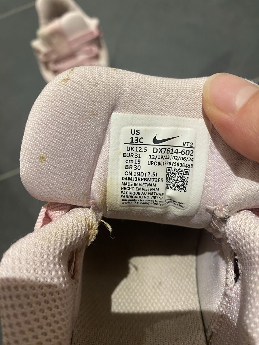Nike Scarpe per ragazze: Nike Schuhe, Gr 31, Rosa – Usato da Oberbussnang venduto da ANSIRA 1