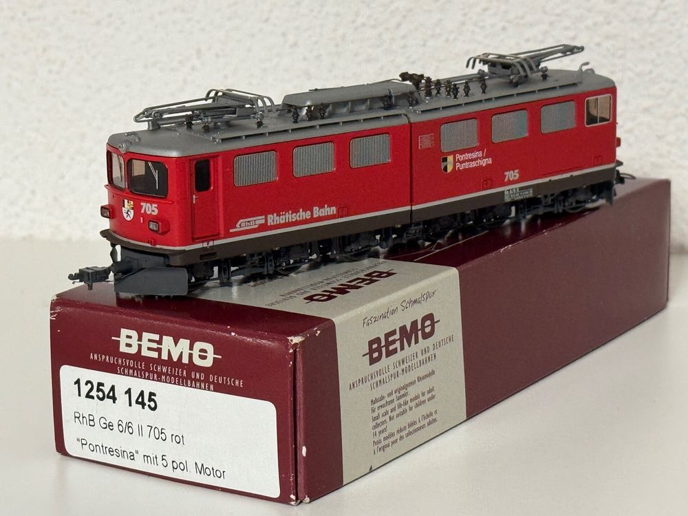 Locomotive BEMO Suisse Rh B St Moritz - Électrique Époque IV - Échelle HO - NEUVE