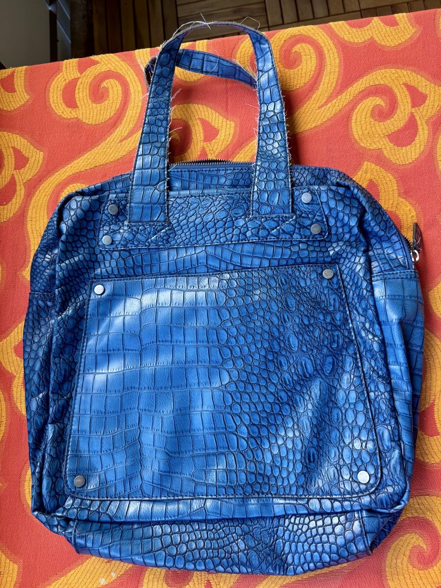 Guess Borse: GUESS Handtasche Kroko-Optik, blau – Usato da Zürich venduto da pilatus777 1