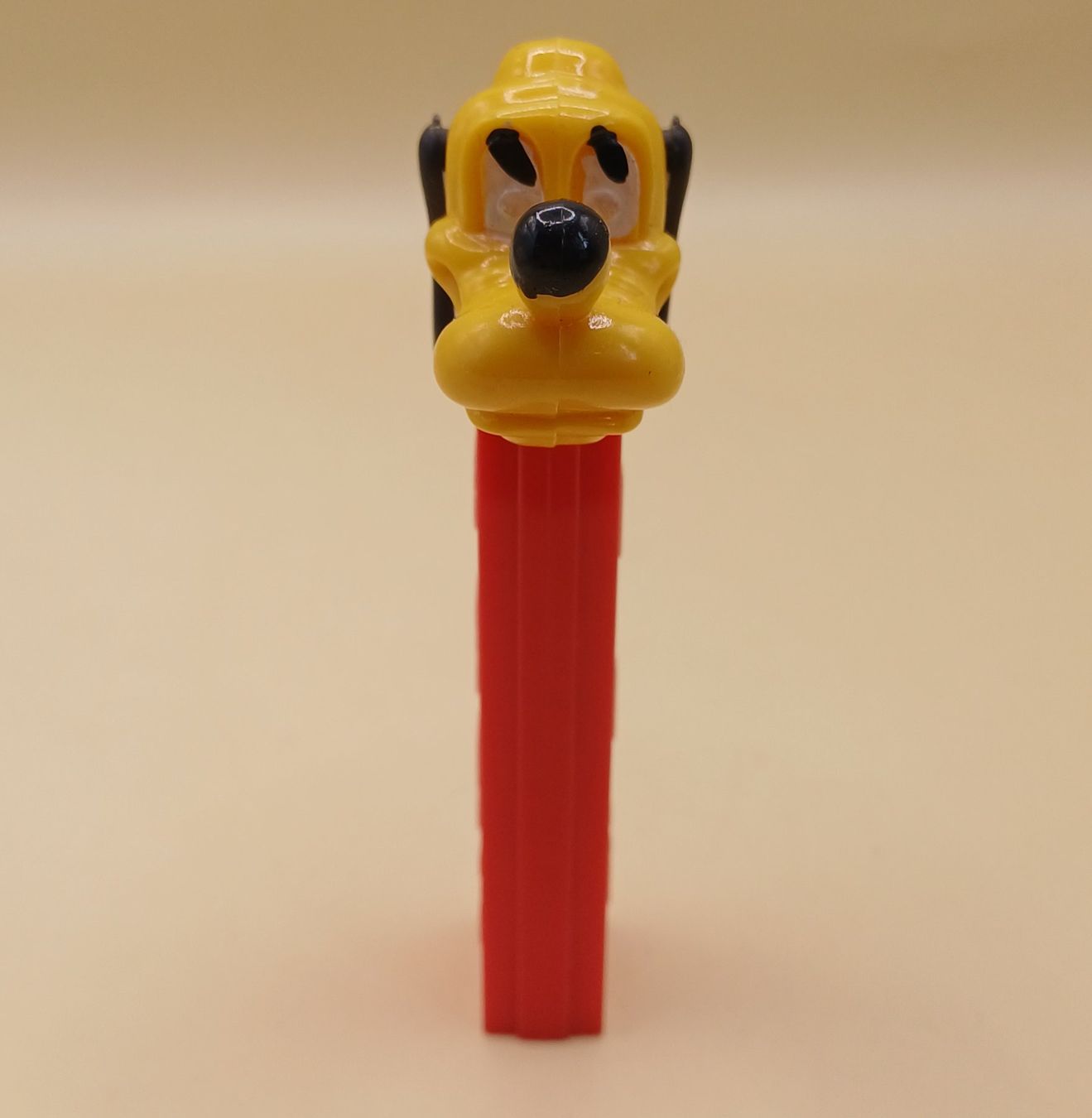 Pez Statuette: Vintage PLUTO Pez Spender 70er – Usato da Brittnau venduto da simionius 1