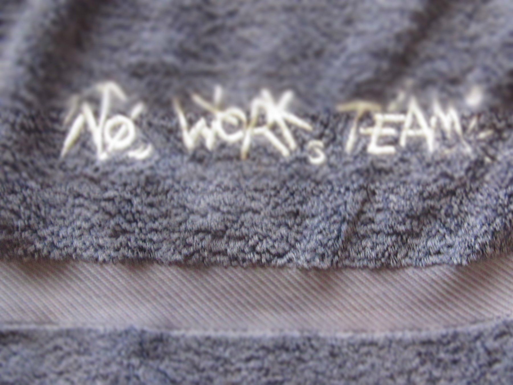 Teli da bagno: GRANDE SERVIETTE DE BAIN NO WORK TEAM – Usato da Murten venduto da Selliot 1