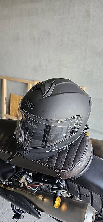 Helme & Visiere: Casque en parfait état  – Gebraucht aus Bevaix von Lupodam89