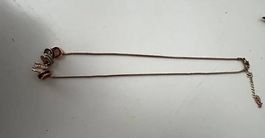 Kette mit farbigen Ringen