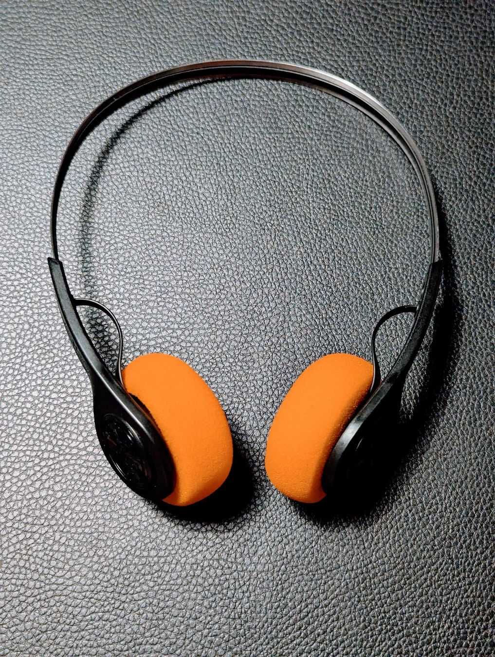 Kopfhörer: JLab Rewind Retro Bluetooth Kopfhörer – Gebraucht aus Bonstetten von olivenbaum2019