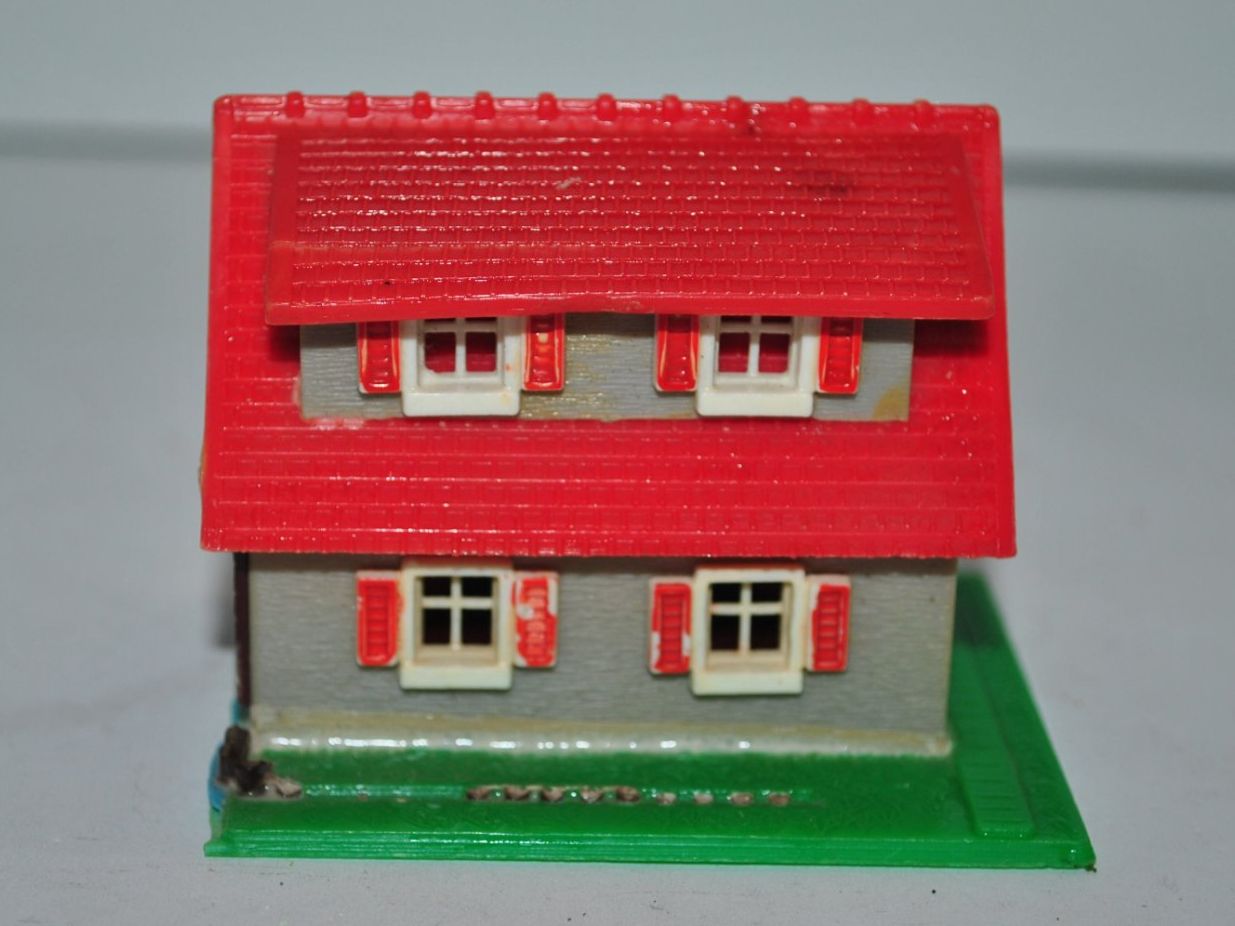 Faller Modelleisenbahnen: Faller Wohnhaus (PAH716) – Gebraucht aus Aarwangen von Bahnsupport