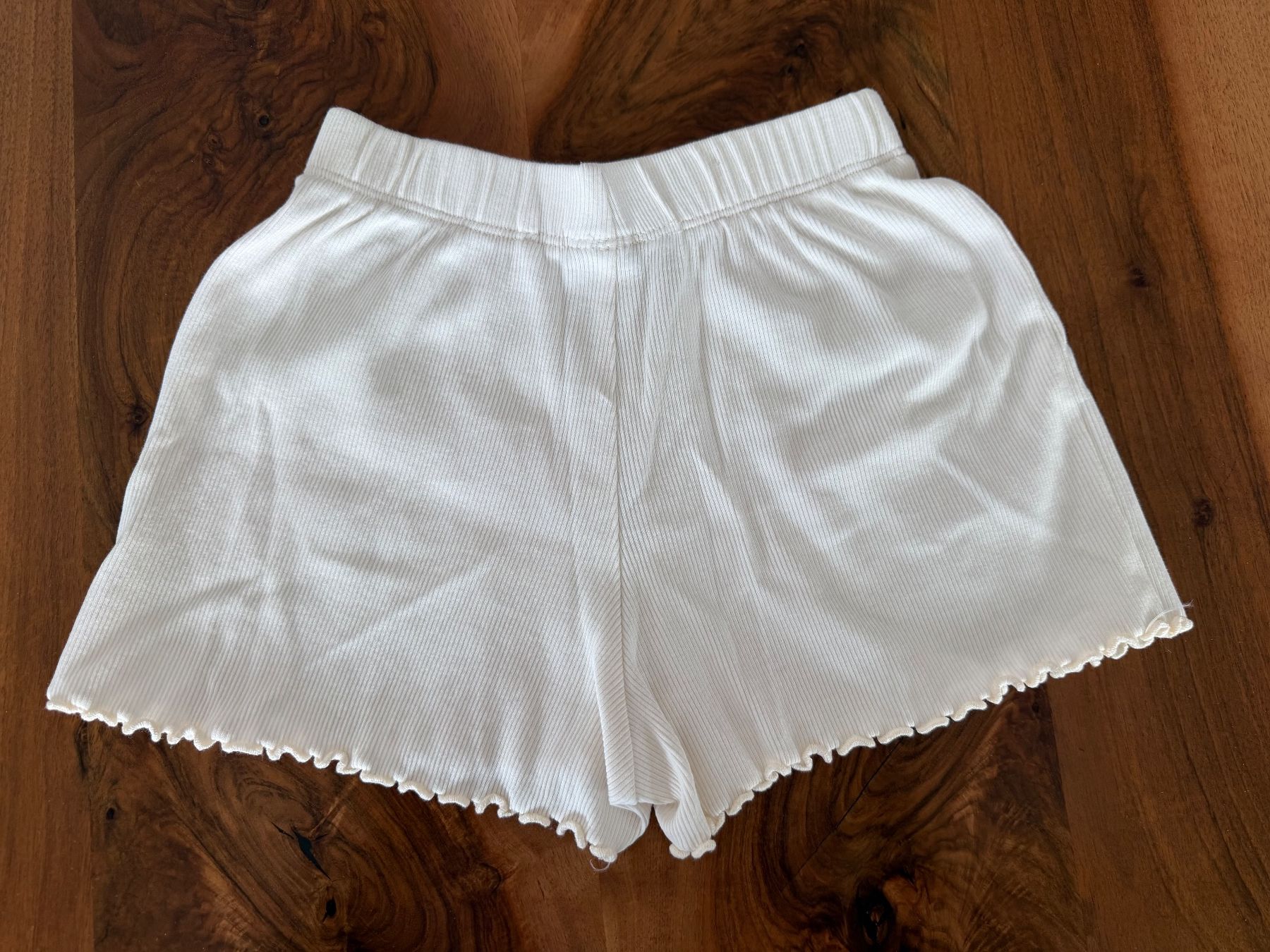 Next Pantaloni: Shorts, Next, Grösse 104 – Usato da Haslen AI venduto da s176 4