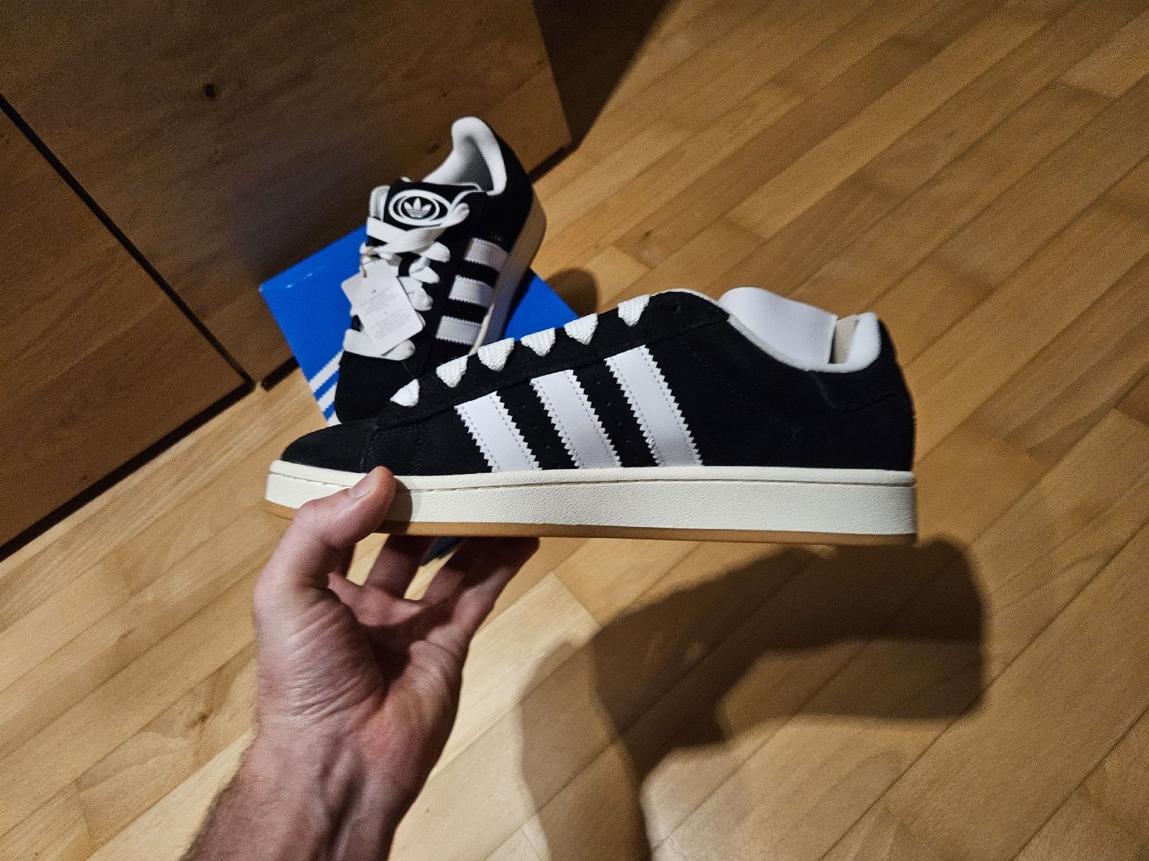 Adidas Scarpe da uomo: Neue ungetragene Adidas Campus Grösse 44 – Nuovo e nell'imballaggio originale da Esslingen venduto da ale_z9jl 1