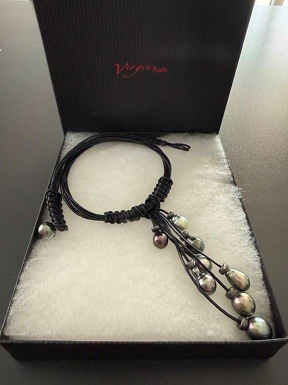 Catenine: Collier avec 9 perles de Thaiti et cuir – Nuovo e nell'imballaggio originale da Goumoens-la-Ville venduto da SandieF 2