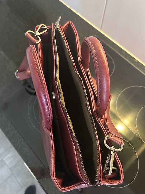 Borse da donna: MATT&NAT vegane Lederhandtasche bordeaux – Usato da Herrenschwanden venduto da ale_5ggz 2
