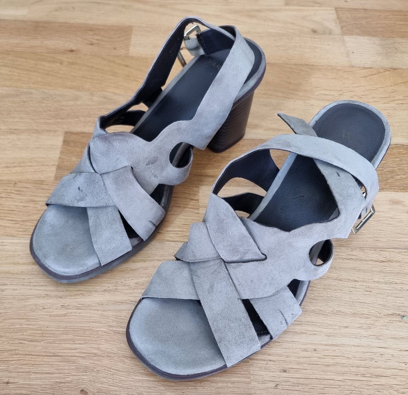 Damenschuhe: Sandales vertes à talons hauts - Varese -Taille 38 – Gebraucht aus Court von Jovi2
