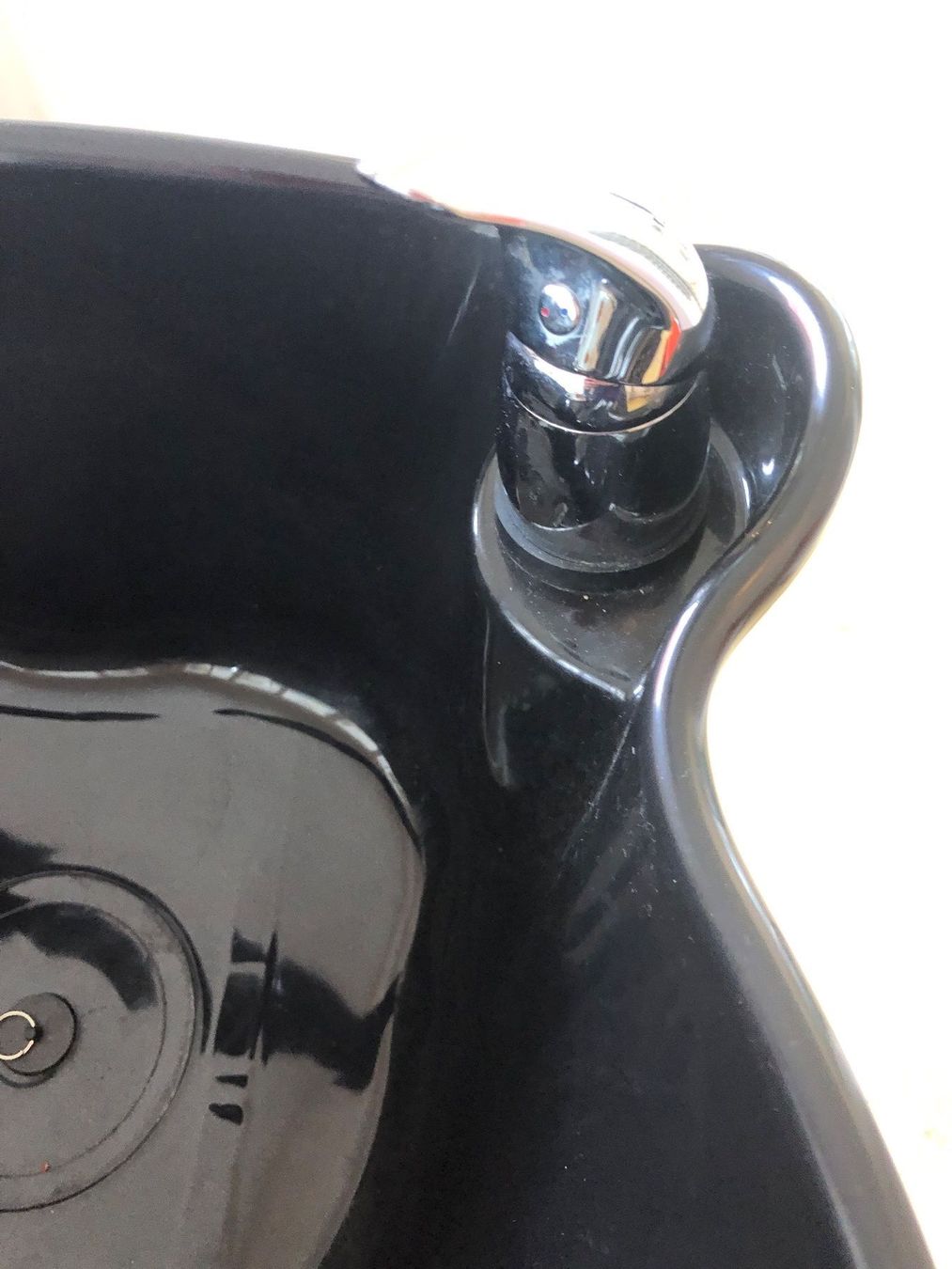 Spülbecken & Waschbecken: Coiffeurcuvette mit Brause und Wassermischer – Neu (gemäss Beschreibung) aus Niederhasli von bluedog21 2