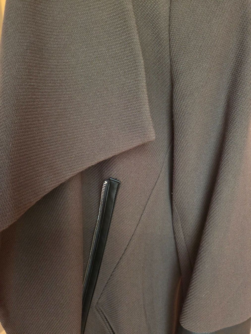 Bershka Giacche: Jacke Bershka – Usato da Wängi venduto da Bibo4. 8