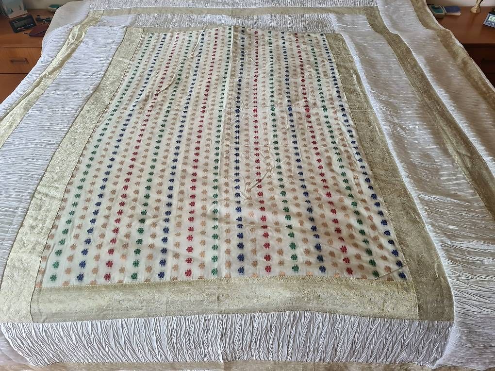Coperte: Bettüberwurf mit 4 Kissenbezügen, Patchwork, Seide – Usato da Meilen venduto da ssdjkb 4