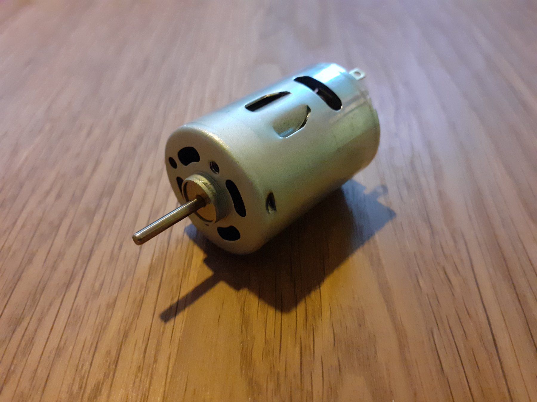 Motori: Elektro-Motor 12-14 Volt – Nuovo (secondo la descrizione) da Luzern venduto da inca55 1