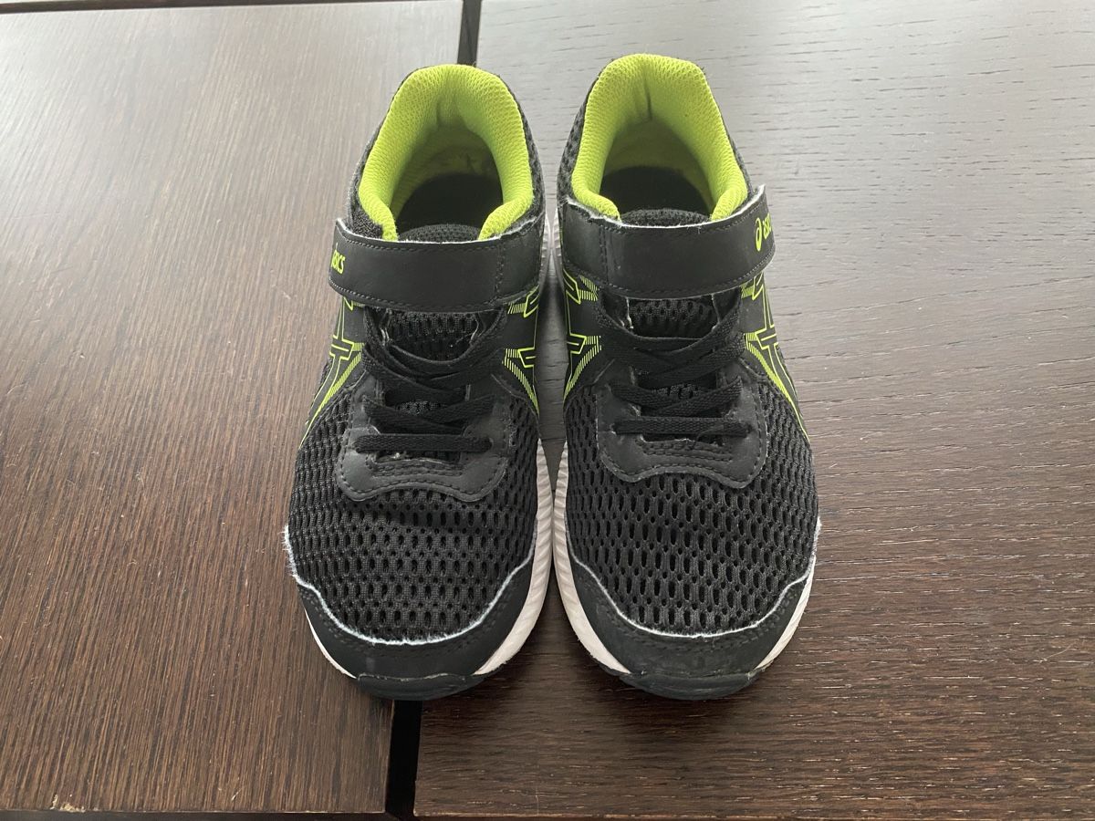 Asics Scarpe per ragazzi: Hallenschuhe – Usato da Alten venduto da y.uebele 1