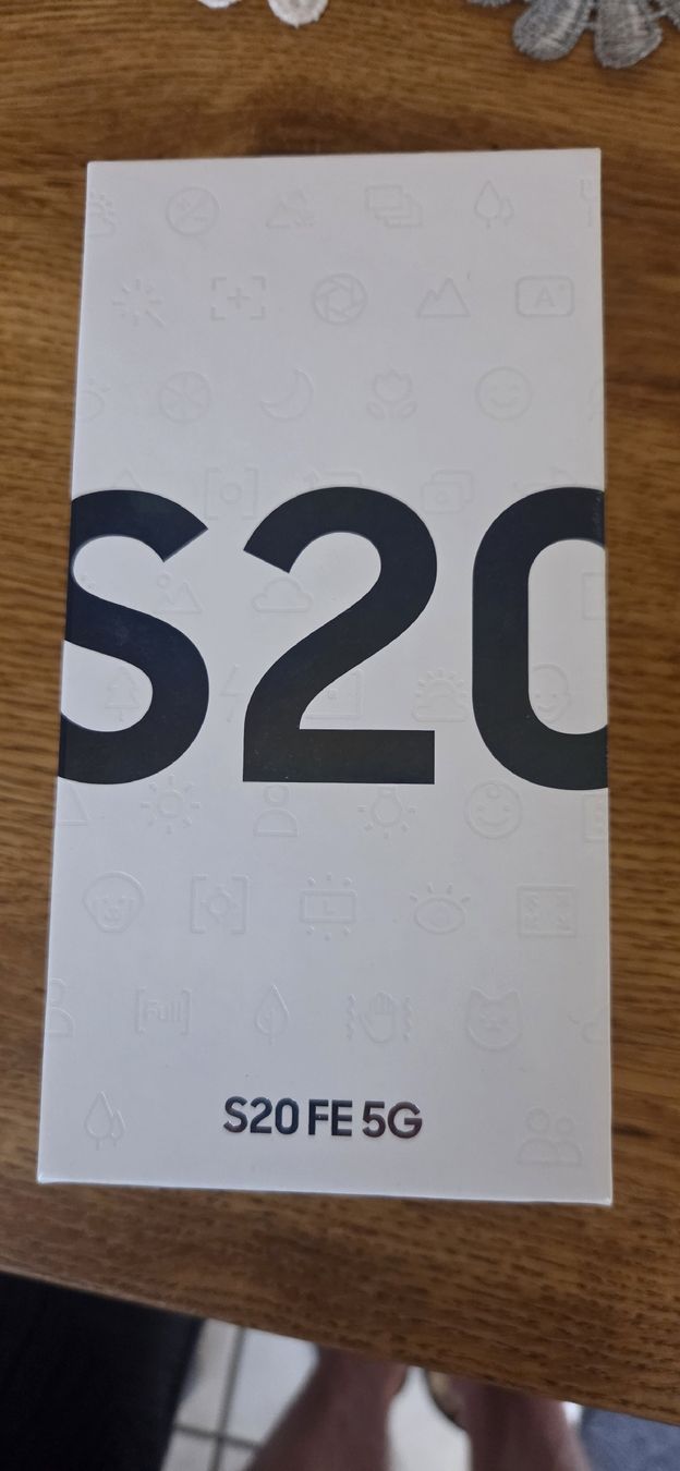 Samsung Telefoni cellulari / Smartphones: Samsung S20 FE 5G – Usato da Holziken venduto da Baumannd 1
