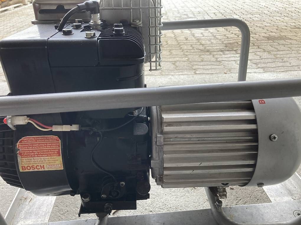 Stromgeneratoren: Notstromaggregat – Gebraucht aus Obersaxen von Hampi5