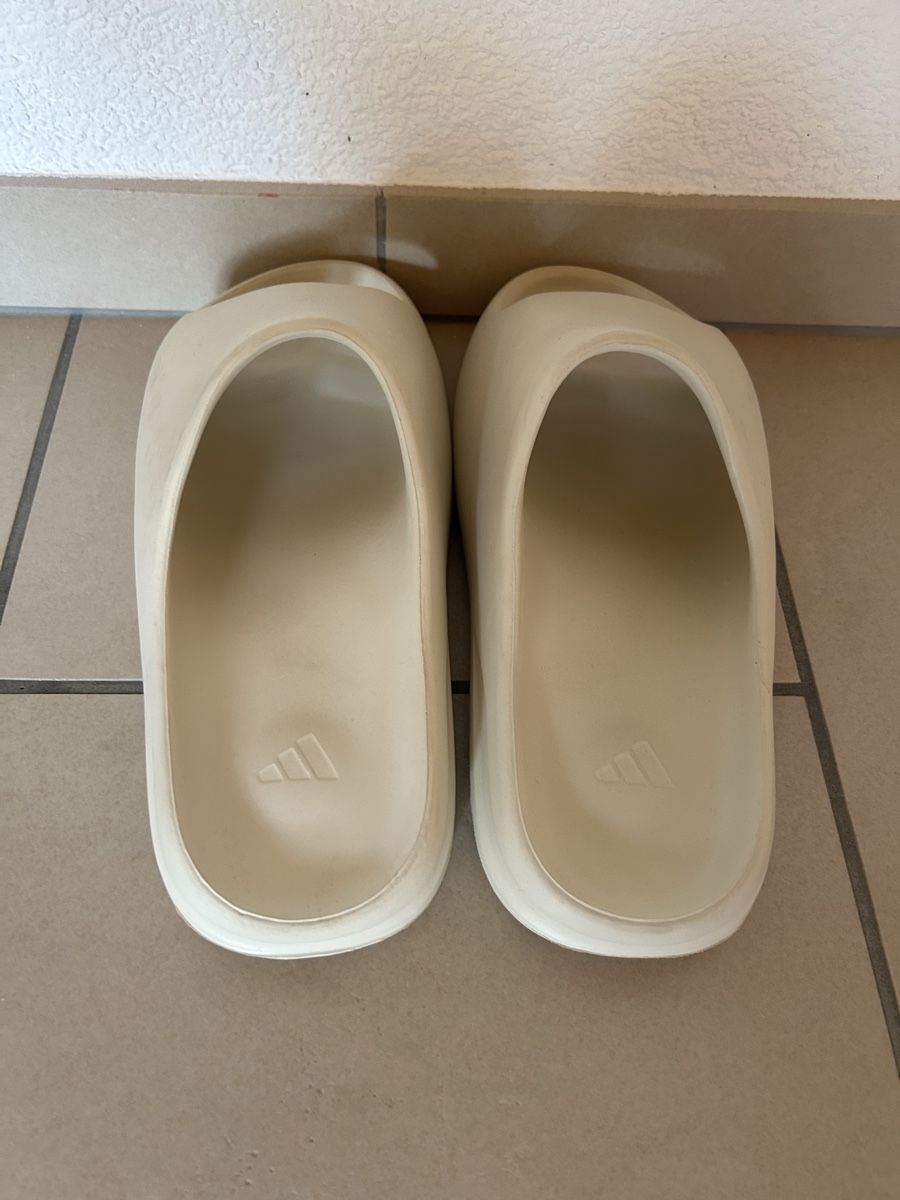 Adidas Scarpe da uomo: Yeezy Slides leicht benutzt  – Usato da Grabs venduto da Jonas.2005 2