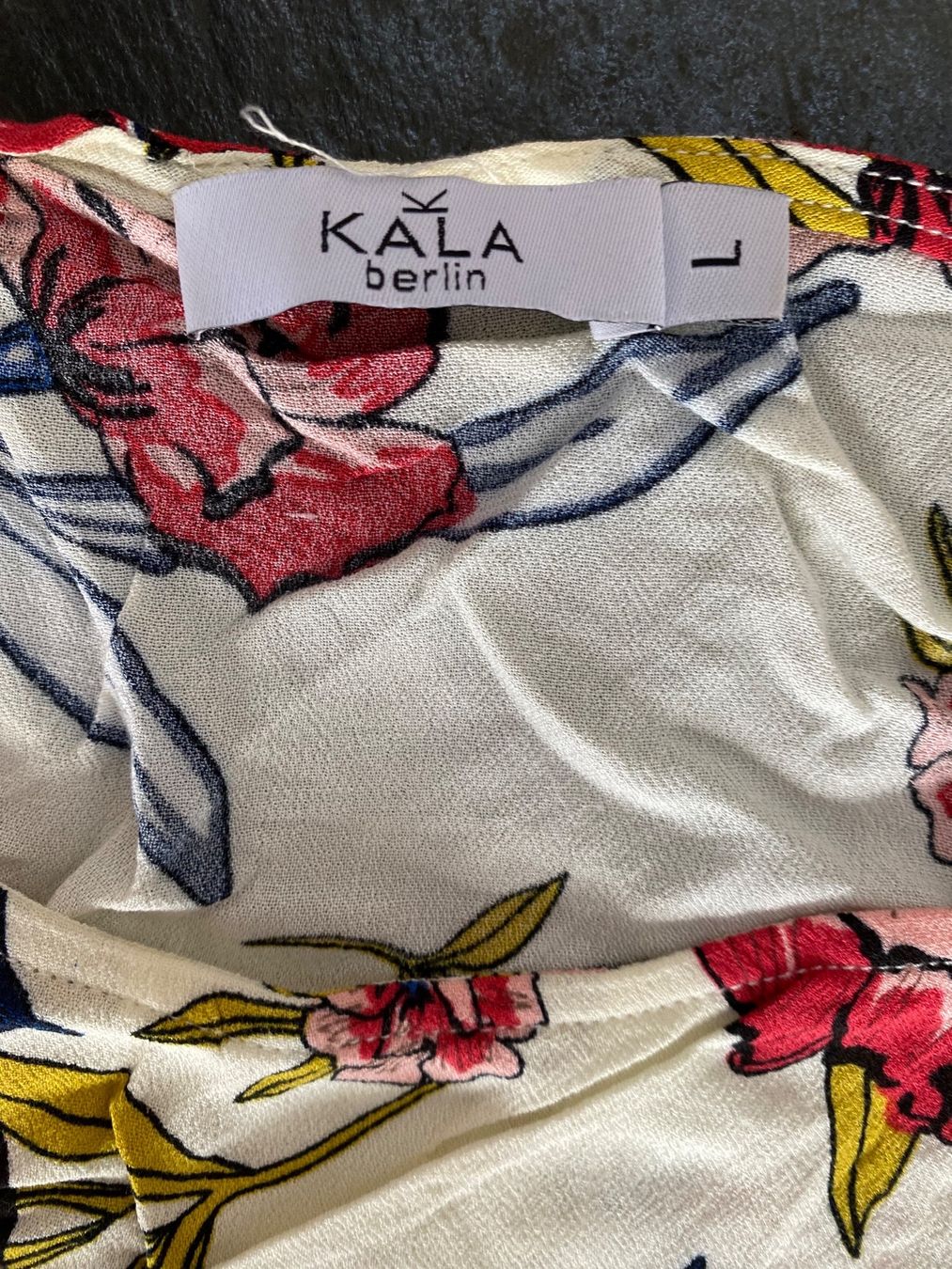Top: Top langärmelig von Kala Berlin – Nuovo (secondo la descrizione) da Chur venduto da simhofstr 2