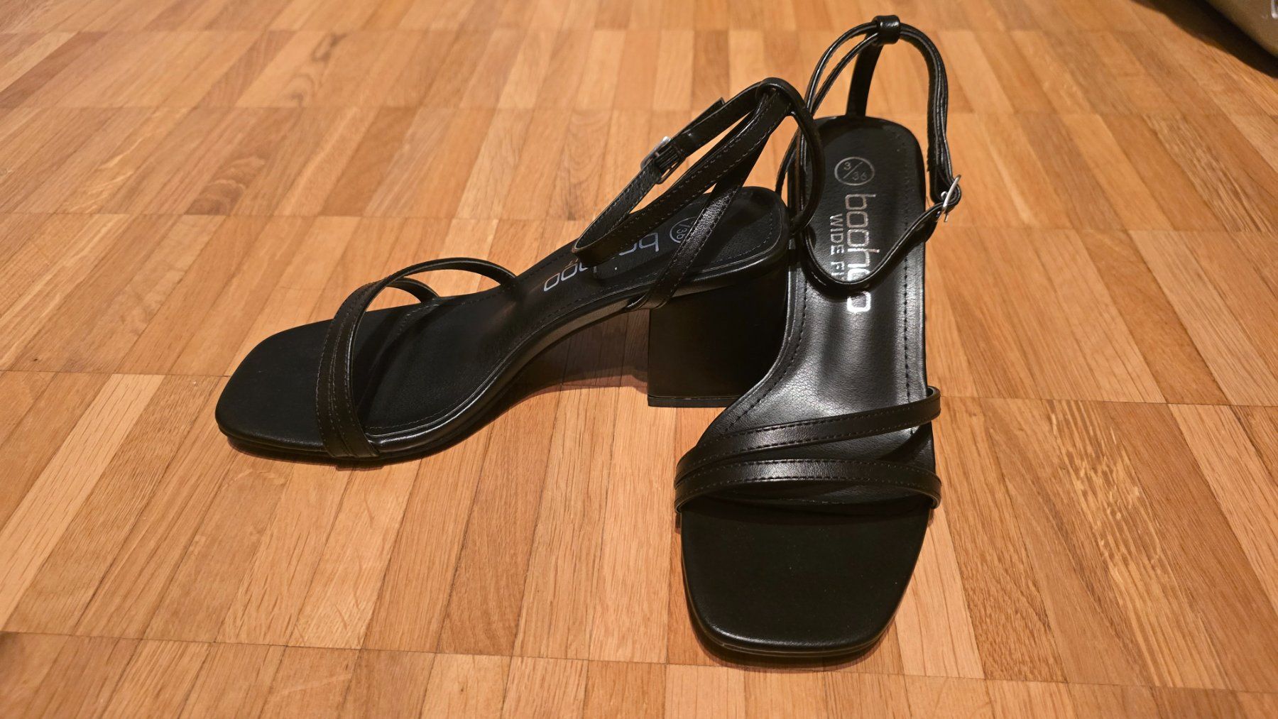 Boohoo Scarpe da donna: Boohoo Riemchensandalen Gr. 36 – Nuovo (secondo la descrizione) da Zunzgen venduto da Kiki-The_Siren. 1